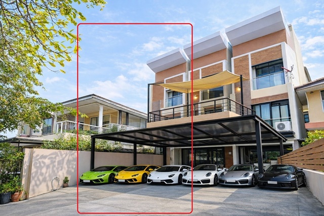 ใกล้ BTSอารีย์ 750ม.จอดรถ 4-6คัน 3-4นอน 4น้ำ และ กระทรวงการคลัง 400 ม. 50ตร.ว.  300ตร.ม. โรงพยาบาลพญาไท2 1.5กม. โฮมออฟฟิศ 3 ชั้น 