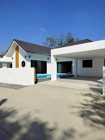 ให้เช่า 35,000 บาท/เดือน ขาย 3.99 ล้าน #สำราญราษฎร์ #ดอยสะเก็ด บ้านเดี่ยวสร้างเสร็จ พร้อมเข้าอยู่ – ทำเลดี บรรยากาศสงบ #ใกล้วงแหวนรอบ3 #หลังบ้านวิวบ่อปลา #น้ำไม่ท่วมมีเพียง 2 หลังเท่านั้น ฟังก์ชันเหมือนกันทุกหลัง3 ห้องนอน | 4 ห้องน้ำที่จอดรถ 2 คันห้องนอนทุกห้องขนาดใหญ่ 4 x 4 เมตรรายละเอียดแต่ละหลังหลังที่ 1ที่ดิน 86.5 ตร.วาพื้นที่ใช้สอยตัวบ้าน 111 ตร.ม.ราคา 3.99 ล้านบาท *ราคานี้เฟอ�