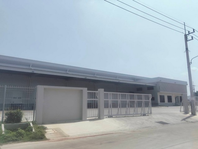 #ให้เช่าโกดังในนิคมปิ่นทอง#ให้เช่าโรงงาน–โกดัง ปิ่นทอง (พื้นที่สีส้ม)วางสินค้า/ ประกอบชิ้นส่วน✅ เหมาะสำหรับธุรกิจัดเก็บ, กระจายสินค้า???? พื้นที่ว่างพร้อมใช้งาน????G1 : 9,900 ตร.ม.????G4-2 : 4,960 ตร.ม.????G5-1 : 5,500 ตร.ม.????G5-2 : 5,200 ตร.ม.????สีส้ม???? รองรับโรงงานผลิตทุกประเภท????เหมาะกับคลังสินค้า / ศูนย์กระจายสินค้า (DC)???? ดำเนินการขอ รง. ได้✅ ค่าเช่าเพียง 160 บาท/ตร.ม.     ✓ สัญญา 3 ปี     ✓มัดจำ 3 เดือน     ✓ล่วงหน้�