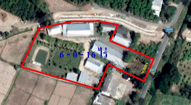 # ขายที่ดินพร้อมสิ่งปลูกสร้าง เนื้อที่ 6  ไร่ 16 ตรวต ร้องวัวแดง  สันกำแพง เชียงใหม่รายละเอียดที่ดิน- หน้ากว้าง 36 เมตร ติดถนน ทช.ชม.4039 : 36 เมตร  ถมแล้ว พร้อมสิ่งปลูกสร้างเป็นโกดังจำนวน 3 หลัง บ้านพักพนักงานจำนวน 1 หลัง (ห้องพักรวม 7 ห้อง)โกดังกำลังก่อสร้าง 1 หลัง โรงจอดรถยนต์ 1 หลัง (จอดได้ 4 คัน)บ้านที่อยู่อาศัยกำลังก่อสร้าง 1 หลัง มีรั้วคอนกรีตสูง 2.50 เมตร ล้อมลอบเนื้อที่ทั�