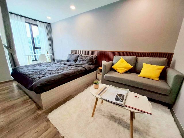 ขายด่วน! KAVE Embryo (เคฟ เอ็มบริโอ) ตำบลคลองหก อำเภอคลองหลวง ปทุมธานี รหัส TTR 2834 รายละเอียดห้องโครงการ: KAVE Embryo (เคฟ เอ็มบริโอ) คลองหกอาคาร: B (ตึกยอดฮิต ส่วนกลางครบ)ชั้น: 7 (ชั้นสูง ลมดี วิวโปร่ง ไม่โดนบัง) พื้นที่: 25.30 ตร.ม.รูปแบบ: 1 ห้องนอน 1 ห้องน้ำ (กั้นห้องเป็นสัดส่วน) จุดเด่นที่ห้ามพลาด- Lifestyle จัดเต็ม: ส่วนกลางสไตล์ Kave ที่ขึ้นชื่อเรื่องความอลังการ ทั้งสระว่ายน้ำ, Gym, Co-Working Space และ Game Room ตอบ�