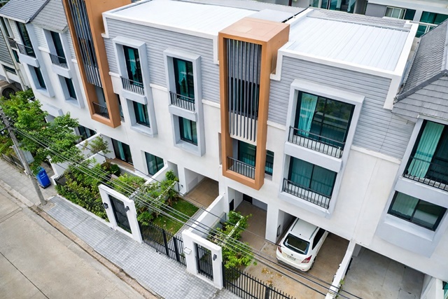 อิมแพ็ค เมืองทองธานี 900 ม. สำนักงานที่ดิน ปากเกร็ด 2 กม.  3 นอน 3 น้ำ19 ตร.วา. 220 ตร.ม. 19,999 B-M. ทาวน์โฮม 3 ชั้น ฟังก์ชันครบ เหมาะอยู่อาศัย และโฮมออฟฟิศ  ทำเลเมืองทองธานี เดินทางสะดวก ใกล้ศูนย์แสดงสินค้า ม.ศิลปากร เมืองทองธานี 1.5 กม.รถไฟฟ้า และแหล่งไลฟ์สไตล์  ถ.ติวานนท์ แจ้งวัฒนะnear IMPACT MuangThongThani 900m. PakKret Land Office 2km. Lakeside Townhome 3bed 3bath 19sq.wa. 220sq.m. 19,999 B-M 3-story townhome fully functional suitable for living or home office convenient Muang Thong Thani location close to Silpakorn University Muang Thong Thani 1.5 km. 