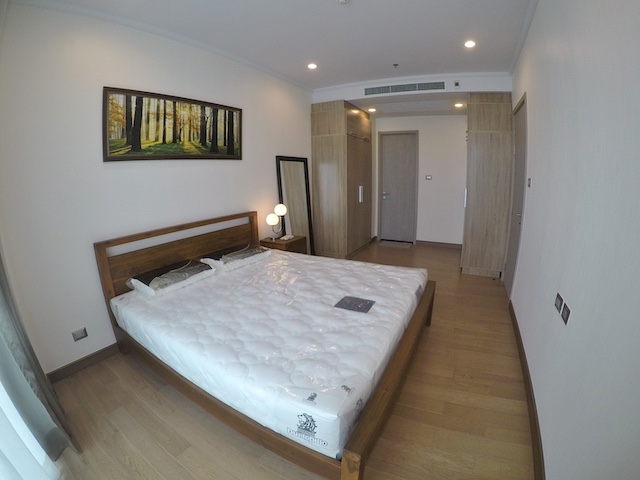 BH3976 ให้เช่าคอนโด ศุภาลัย โอเรียนทัล สุขุมวิท 39 ห้องใหญ่ 57 ตร.ม. ใกล้ BTS พร้อมพงษ์ วิวเมืองสวยติดต่อ Agent คุณบัว (Bua)Tel: 093-646-4597 LINE ID: Bua093ราคาเช่า 30,000 บาทต่อเดือนโครงการ Supalai Oriental Sukhumvit 39ที่ตั้ง ซอยสุขุมวิท 39 แขวงคลองตันเหนือ เขตวัฒนา กรุงเทพชั้น 17 อาคารสูง 25 ชั้นขนาด 57 ตารางเมตร1 ห้องนอน 1 ห้องน้ำวิวเมือง โปร่ง โล่ง ไม่มีตึกบังราคาเช่า 30,000 บาทต่อเดือนจุดเด่นห้องขนาดใหญ่ หายากในย่านสุขุม�