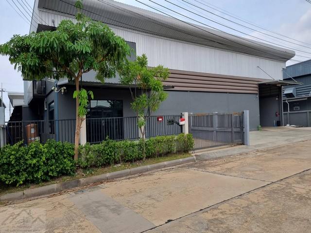 ขายโกดัง ซอยคิงคอง บางบ่อ สมุทรปราการ ใกล้ทางด่วน และนิคมอุตสาหกรรมบางพลีราคาขาย 16,000,000 บาท ราคาเช่า 85,000 บาท / เดือนที่ตั้ง ถนนเทพารักษ์ ซอยคิงคอง ตำบลบางเพรียง อำเภอบางบ่อ จังหวัดสมุทรปราการติดต่อ : คุณภัสพงณ์ 0634098164Line : deedee23https://www.facebook.com/profile.php?id=61581484955548เนื้อที่ 260 ตารางวา พื้นที่ใช้สอยโรงงานประมาณ 450 ตารางเมตร ออฟฟิศ 2 ชั้น 216 ตารางเมตร ที่ว่างด้านหน้าและด้านข้าง 150 ตารางเมตร ใก�