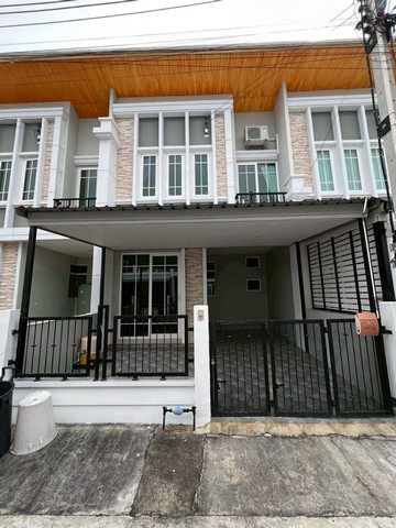 AOM 2714ให้เช่า ทาวน์เฮ้าส์ หมู่บ้านโกลเด้นท์ทาวน์เขาตาโล พัทยาใต้ 68 ตรม 17 ตรว 4 ห้องนอน 2 ห้องน้ำ ห่างจากทะเลประมาณ 8 กล   โครงการ โกลเด้น ทาวน์ พัทยา ตำบลบางละมุง บางละมุง,ชลบุรี  4  ห้องนอน   2   ห้องน้ำ   ที่ดิน   17.00 ตร.ว.   ใช้สอย   68.00 ตร.ม.ราคาเช่า 20,000 / เดือนจุดเด่น:- มี 4 ห้องนอน เฟอร์ แอร์ 3 ตัว โตะอาหาร ส่วนกลาง สระว่ายน้ำ สวนหย่อม ใกล้สนามบินอู่ตะเภา- ใกล้บิ๊กซี โลตัส แมคโคร Outlet มอล�