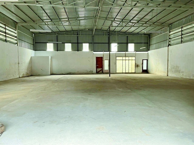 พุทธมณฑลสาย 2 ทวีวัฒนา ทวีวัฒนา-กาญจนาภิเษก1-8  ให้เช่าโกดังขนาดใหญ่  300 ตร.ม. ใกล้ตลาดทวีวัฒนา 1.2 กม.