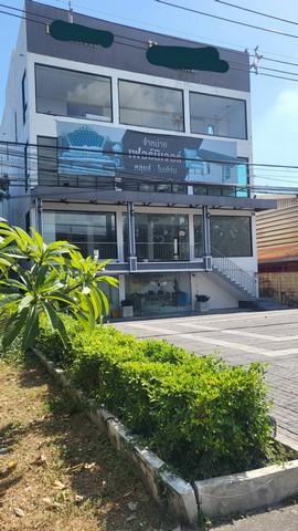 ให้เช่าอาคาร 4 ชั้น ถนนประดิษฐ์มนูธรรม ( เลียบด่วนเอกมัย-รามอินทรา ) เหมาะกับหลายธุกิจราคาเช่า 290,000 บาท / เดือน ( ประกัน 2 เดือน ล่วงหน้า 1 เดือน )ที่ตั้ง ถนนประดิษฐ์มนูธรรม แขวงวังทองหลาง เขตวังทองหลาง กรุงเทพมหานคร 10310ติดต่อ : คุณภัสพงณ์ 0634098164Line : binkem22https://www.facebook.com/profile.php?id=61581484955548เนื้อที่ 150 ตารางวา พื้นที่ใช้สอยประมาณ 1,200 ตารางเมตร จำนวน 4 ชั้น 9 ห้องน้ำ จอดรถประมาณ 15 คันทำเลที่ตั้งอย�