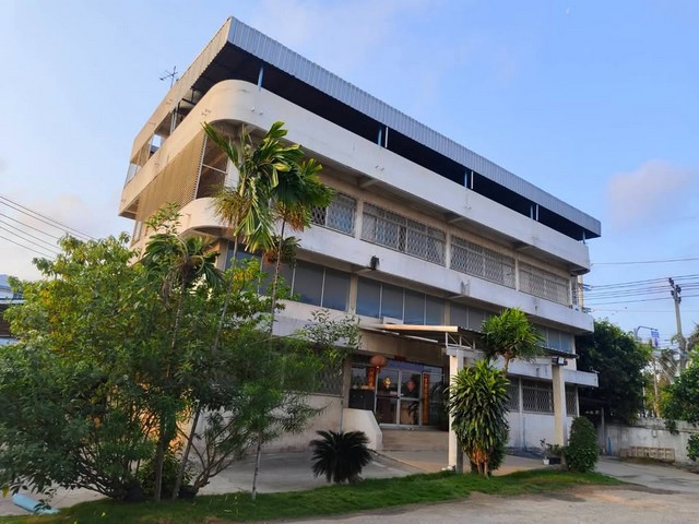 RK0925 ให้เช่าโกดัง 3 ไร่ 157 ตร.ว.พื้นที่ใช้สอยโกดัง 1200 ตร.ม.  สำนักงาน 1200 ตร.ม. บางกระดี่ พระราม 2โกดัง บางกระดี่ พระราม 2123 ถ. บางกระดี่ แขวงแสมดำ เขตบางขุนเทียน กรุงเทพมหานคร 10150ที่ดิน 3 ไร่ 157 ตร.ว. พื้นที่ใช้สอยโกดัง 1200 ตร.ม. พร้อมสำนักงาน 4 ชั้น  1200 ตร.ม.ทำเลสะดวก ถนนทางเข้ากว้างรถเทรเลอร์ รถบรรทุก สามารถเข้า-ออกได้สะดวก**สถานที่ใกล้เคียง **- ทางด่วนกาญจนาภิเษก - เซ็นทรัล พระราม2 แล�