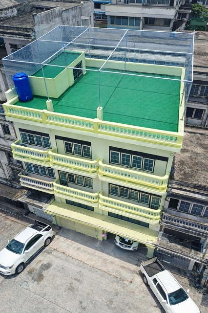 ใกล้ ตลาดบางกร่าง 500 ม.สะพานพระราม 5 อาคารพาณิชย์ 4.5 ชั้น 3 นอน 4 น้ำ วัดปราสาท โลตัส นครอินทร์ 2 กม.  56ตร.วา. 400 ตร.ม. 24,998 B-M.ทำเลติดถนนบางกรวย ไทรน้อย เดินทางสะดวก   พื้นที่ขนาดใหญ่ พร้อมพื้นที่โกดังด้านหลัง เหมาะทำธุรกิจ ค้าขาย หรือเก็บสินค้า  ใกล้ชุมชน รร.วัดบางกร่าง 700 ม. Lotus NakhonIn 2km. Rama5 Bridge 4.5story commercial building with 3bed 4bath BangKrang Market 500m Prasat Temple  56sq.wa. 400sq.m. 24,998B-M large usable area with rear warehouse space suitable for business retail or storage on Bang Kruai Sai Noi Road convenient transportation near 