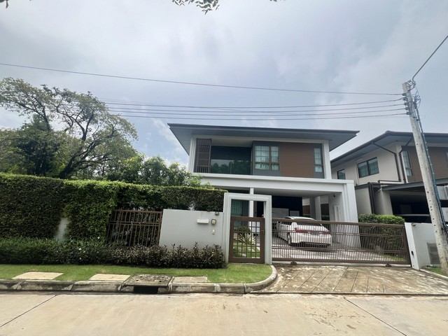    ขายบ้านเดี่ยว 2 ชั้น โครงการ เศรษฐสิริ พหล - วัชรพล   แขวงท่าแร้ง เขตบางเขน กรุงเทพ  ราคา 15,490,000   บาท  (ราคาต่อรองได้)  รายละเอียดทรัพย์ -  เนื้อที่ 100.2 ตร.ว.   -  4 ห้องนอน 4 ห้องน้ำ   -  ที่จอดรถ  4 คัน -  บ้านหันไปทางทิศ  พิกัดทรัพย์ : https://maps.app.goo.gl/Yv8HdYQkvnGko1WQ8  สถานที่ใกล้เคียง   -  บิ๊กซี ฟู้ดเพลส สุขาภิบาล 5 -  ตลาดออเงิน -  โรงเรียนสารสาสน์วิเทศสายไหม -  สายไหม อเวนิว  รหัสทรัพย์ (Code ID)  : PZ-26-040   สอบถามเพิ�