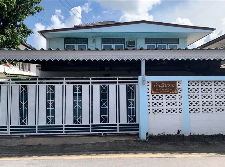 ขายบ้านเดี่ยว 2 ชั้น ทำเลดี รามอินทรา ใกล้รถไฟฟ้า เข้าออกสะดวก เพียง 5.3 ล้านที่ตั้ง : 91/62 ซอย รามอินทรา 44 แยก 10  รามอินทรา คันนายาว กทม 10230ขนาดพื้นที่ : 50 ตารางวา รายละเอียด-บ้านเดี่ยว 2 ชั้น พื้นที่ใช้สอยลงตัว เหมาะสำหรับครอบครัวขนาดเล็ก-กลาง-2 ห้องนอน -2 ห้องน้ำ-1 ครัวไทย -1 ห้องรับแขก -1ห้องพระสถานที่ใกล้เคียง-ใกล้ตลาดนัดเรียบด่วน (ไม่เกิน 10 นาที)-ใกล้โรงพยาบาลสินแพทย์ (ไม่