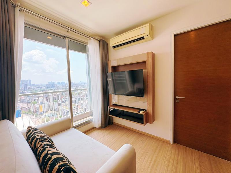 *ให้เช่าคอนโด Rhythm Sukhumvit 50 (R344)คอนโดทำเลดี ถนนสุขุมวิท ใกล้ BTS เดินทางสะดวก ห้องสวย สภาพดี พร้อมเข้าอยู่รายละเอียดห้อง•  ขนาด 35 ตร.ม.•  ชั้น 24•  1 ห้องนอน 1 ห้องน้ำ•  เฟอร์นิเจอร์ครบ•  เครื่องใช้ไฟฟ้าครบ**ค่าเช่า 23,000 บาท/เดือน**•  สัญญา 1 ปีสิ่งอำนวยความสะดวก•  สระว่ายน้ำ•  ฟิตเนส•  ระบบรักษาความ    ปลอดภัย 24 ชั่วโมงสนใจสอบถามหรือนัดดูห้อง โทร 065-6697661 (เกรซhttps://line.me/ti/p/cd6YfRq4PS