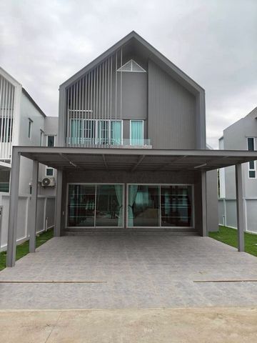 ให้เช่า 28,000 บาท/เดือน #โซนสันทราย บ้านใหม่ 2 ชั้น #สไตล์โมเดิร์นนอร์ดิก แต่งครบ พร้อมอยู่ทันที! ฟีลอบอุ่น มินิมอล น่าอยู่สุดๆ ใครเห็นก็หลงรัก3 ห้องนอน 3 ห้องน้ำ1 ห้องทำงานห้องใต้หลังคา (Multi-purpose)ที่จอดรถ 2 คันเฟอร์นิเจอร์ครบ + เครื่องใช้ไฟฟ้าครบแอร์ 4 เครื่องราคาเช่า 28,000 บาท/เดือน (รวม WiFi)เข้าอยู่เพียง 84,000 บาทประกัน 2 เดือนล่วงหน้า 1 เดือนสันทราย – ป่าไผ่บ้านใหม่ ไม่เคยปล่อย�