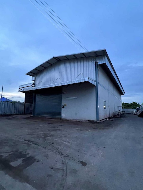 BST1071 ให้เช่าโกดัง บางขุนเทียน พระราม 2 ขนาด 250 ถึง 350 ตารางเมตร ใกล้ทางด่วนเฉลิมมหานครและกาญจนาภิเษก ทำเลดี เหมาะเก็บสินค้าและโลจิสติกส์ติดต่อ Agent คุณบัว (Bua)Tel: 093-646-4597 LINE ID: Bua093ราคาเช่า 38,000 บาทต่อเดือนโกดังทำเลศักยภาพในโซนบางขุนเทียน ใกล้เขตอุตสาหกรรมและแหล่งธุรกิจ เดินทางสะดวก เชื่อมต่อพระราม 2 บางบอน และวงแหวนรอบนอกที่ตั้ง ถนนบางขุนเทียน แขวงท่าข้าม เขตบางขุนเทียน 