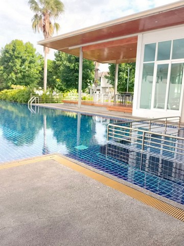 ให้เช่า 28,000 บาท #Urbana2 #แม่เหียะ บ้านเดี่ยวสวย 2 ชั้น #เฟอร์นิเจอร์ครบ ในโครงการคุณภาพ #หลังบิ๊กซีแม่เหียะ ทำเลทอง ใกล้เมือง เดินทางสะดวกสุดๆ พร้อมเข้าอยู่รายละเอียดบ้าน:เนื้อที่ 49 ตรว.พื้นที่ใช้สอย 190 ตรม.3 ห้องนอน | 3 ห้องน้ำ1 ที่จอดรถแอร์ 4 เครื่อง | เครื่องทำน้ำอุ่น 2 เครื่องทีวี,ตู้เย็น,ไมโครเวฟ,เครื่องซักผ้าค่าเช่า: 28,000 บาท/เดือน รวมค่าส่วนกลางเรียบร้อยแล้วสิ่งอำนวย