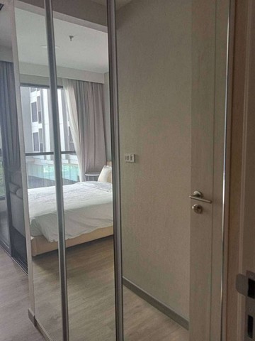 TEL : 092-288 9359 คุณดนิตาLine : https://line.me/ti/p/yxo92dHWP1รายละเอียด : ขนาด 35 ตร.ม. ชั้น 9 วิวเมือง 1 ห้องนอน 1 ห้องน้ำ พร้อมเฟอร์และเครื่องใช่ไฟฟ้าครบ ฟรีอินเตอร์เน็ตฟรี! แม่บ้านทำความสะอาดสัปดาห์ละ 2 ครั้งสิ่งอำนวยความสะดวก :- สระว่ายชั้น38- ฟิตเน็ทพร้อมเครื่อง ออกกำลังกายหลายชนิด- ออนเซ็นแยกชายหญิง- ห้องดูภาพยนตร์- ห้องประชุม- ห้องนั่งเล่นสไตล์ญี่ปุ่น- Golf Simulatorแหล่งใกล้เคียง :- สวนสาธารณะเกาะล�