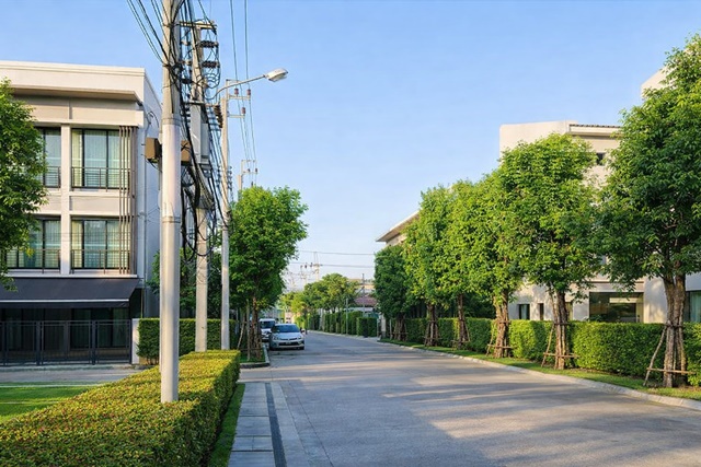 MRT บางกระสอ 800 ม. BigC วิลล่า มาร์เก็ท รัตนาธิเบศร์ 90ม.  ทาวน์โฮม 3 ชั้น 3 นอน 3 น้ำ ใกล้MRT แยกนนทบุรี1.ทำเลรัตนาธิเบศร์ ดีไซน์ทันสมัย 18 ตร.ว. 220 ตร.ม. ตกแต่งครบสไตล์ Modern Luxury ฟังก์ชันลงตัว 24,999 B-M. เหมาะอยู่อาศัย หรือโฮมออฟฟิศ ทำเลใกล้ตลาดนนทบุรี 900 ม.สถานศึกษา และสิ่งอำนวยความสะดวกครบครัน เดินทางสะดวก ถ.รัตนาธิเบศร์ เลี่ยงเมืองนนทบุรี MRT BangKrasor 800 m. BigC  Villa Market Rattanathibet 90m. 3-story townhome with 3 bed and 3 bath near MRT Nonthaburi 1 Intersectio