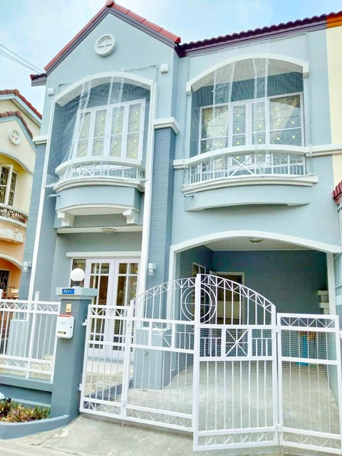 กระทุ่มล้ม บางกระทึก ใกล้ เดอะโฟร์ธ สาย4 500 ม. ทาวน์โฮม 2 ชั้น หัวมุม 3นอน 2น้ำ 37ตร.วา. 300 ตร.ม.7,499 B-M.ใกล้ตลาดศาลายา 900 ม.  ปิ่นเกล้า บรรยากาศร่มเย็น เงียบสงบ เหมาะอยู่อาศัย โฮมออฟฟิศสถานศึกษา และแหล่งไลฟ์สไตล์ครบครัน  พื้นที่กว้างขวาง Kratumlom BangKrathuk The Fourth Sai4 500m. near Salaya Market 900 m.  Two story corner townhome 3bed 2bath near  spacious 37 sq.wa. 300 sq.m. rent 7,499 B-M peaceful and cool atmosphere suitable for residence or home office close to schools and complete lifestyle amenities with convenient accessถ.พุทธมณฑลสาย4 บรมราชชนนี ตำบลบ�