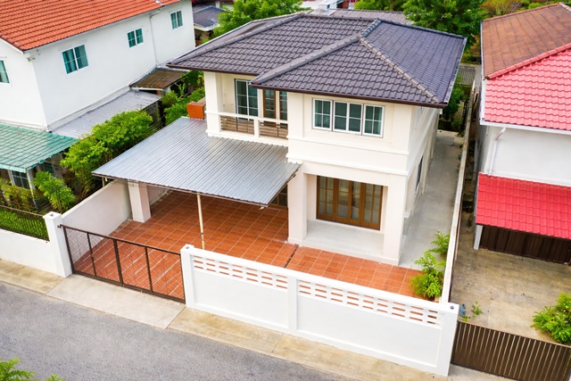 ใกล้ MRT ห้วยขวาง 1กม. เต็มพื้นที่! บ้านเดี่ยวใหม่ 4-5นอน ประชาอุทิศ เหม่งจ๋าย 1.26 กม. 2น้ำ ดีไซน์ทันสมัย 60ตร.ว.220 ตร.ม.พร้อมเฟอร์ฯครบ 39,998B-M. ทำเลศักยภาพลาดพร้าว เดินทางเชื่อมต่อหลายเส้นทาง เหมาะอยู่อาศัย หรือโฮมออฟฟิศ ใกล้รร.นานาชาติรีเจ้นท์ 900 ม.ตลาดห้วยขวาง แหล่งงาน และสิ่งอำนวยความสะดวกครบครันnear MRT HuaiKhwang 1km. modern design The entire area is full! Newly 4-5bed PrachaUthit MengJai 1.26km. 2bath house 60sq.wa. 220sq.m. fully furnished 39,998B-M. prime location in Ladprao easy access to multi