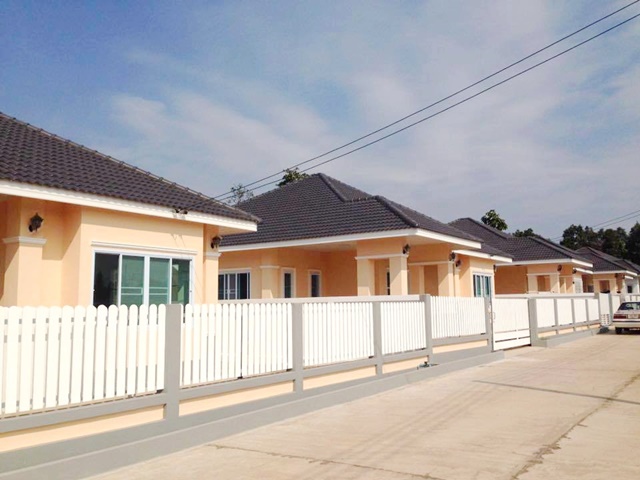 ม.ขอนแก่นวิทยาเขตหนองคาย บิ้วอิน เฟอร์ครบ บ้านเดี่ยวให้เช่า น้ำไม่ท่วม สูงกว่าเมือง 10เมตร Makro  11,998 B-M   หนองกอมเกาะ ตลาดแจ้งสว่าง 79 ตรว.159 ตรม.3นอน 2น้ำ PTT 4แอร์ KhonKaen Wittaya University No flooding 10 meters higher than the city. Build-in Fully Fur For Rent House Nongkhai Makro  11,998 B-M 2Bath 3Bed PTT Nongkomkok Chengsawang Market 79Sq.wa 159 Sq.m  4 A/C พร้อมเฟอร์นิเจอร์ครบครันหนองกอมเกาะ, เมืองหนองคาย, หนองคายขนาดพื้นที่พื้นที่ 79 ตร.วา  159 ตรม. 79 Sq.wa 159 Sq.m3 ห้องนอน 2 ห้องน้ำ 1 ชั้น แอร์ครบ 4ตัวลักษณะ