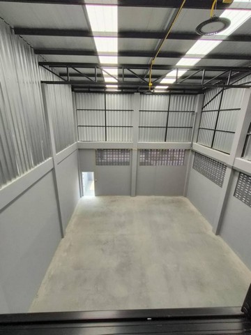 ให้เช่าโรงงานพร้อมออฟฟิศ450ตร.ม.หลังมุมย่านบางใหญ่นนทบุรีซอยกัตนาใกล้ รพ.บางใหญ่ไฟฟ้า3เฟส30แอมป์ เหมาะสำหรับทำโฮมออฟฟิศ และเก็บสินค้าราคาเช่า 50,000 บาท / เดือน ( สัญญาขั้นต่ำ 1 ปี ประกัน 2 เดือน ล่วงหน้า 1 เดือน )ที่ตั้ง ถนนบางใหญ่-บางคูลัด ซอยกันตนา ตำบล บางม่วง อำเภอบางใหญ่ นนทบุรี 11140ติดต่อ : คุณภัสพงณ์ 063-409-8164Line : deedaa23เนื้อที่ 90 ตารางวา พื้นที่ใช้สอยประมาณ 450 ตารางเมตร จำนว