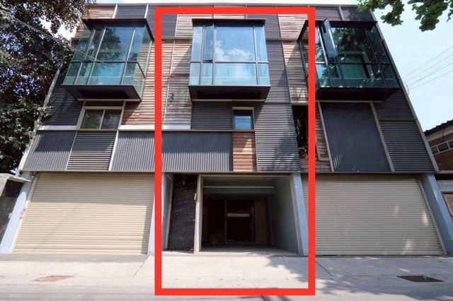 ปล่อยเช่า 40,000 บาท/เดือน บ้านทำเลทอง #โซนเจ็ดยอด ใกล้เมือง อยู่เองก็ได้ ทำธุรกิจก็คุ้ม!บ้านสวย พร้อมอยู่ ทำเลดี เดินทางสะดวก เหมาะทั้งอยู่อาศัยและลงทุนปล่อยเช่า3 ห้องนอน 4 ห้องน้ำเฟอร์นิเจอร์ + เครื่องใช้ไฟฟ้าครบ พร้อมเข้าอยู่ครัวพร้อมอุปกรณ์ครบตามรูปที่จอดรถในร่ม 1 คัน + หน้าบ้าน 1 คันรองรับการทำธุรกิจ #Airbnbราคาเช่า 40,000 บาท/เดือนสัญญาขั้นต่ำ 1 ปีอยากได้อสังหาโซน