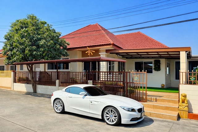 เทียนทะเล 17-21 บ้านเดี่ยว สภาพดี 3 นอน รร.สวนกุหลาบ ธนบุรี 3.2 กม. 2 น้ำ ใกล้ตลาดดีเทียนทะเล 200 ม. และโวัดปทีปพลีผล บางขุนเทียน 33 ตร.ว.130 ตร.ม. 17,999 B-M. บ้านชั้นเดียว บรรยากาศเงียบสงบ เป็นส่วนตัวสูง เหมาะสำหรับอยู่อาศัย พร้อมเฟอร์ฯ และเครื่องใช้ไฟฟ้าครบ ใกล้เทคโนโลยีปทีปพลีผล 850 ม.วัดเทียนทะเล และหน่วยราชการ เดินทางสะดวก เชื่อมถนนหลักได้ง่าย ถ.บางขุนเทียน พระราม 2Tantalay17-21 Well maintained de