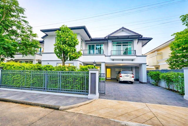 เดินถึง เหมาะกับอาจารย์ นักเรียน คฤหาสน์ 4-5นอน ใกล้ รร.นานาชาติ RIS 499ม.ถูกสุดในหมู่บ้าน Perfect รามคำแหง164 บ้านเดี่ยว 2 ชั้น 5น้ำ  กว้างขวาง 75ตร.ว. 288ตร.ม. 62,999-64,998B-M. ขาย 11.9 ลบ.โครงการคุณภาพ  ทำเลรามคำแหง เดินทางสะดวก ฟังก์ชันลงตัว เหมาะอยู่อาศัย ตลาดมีนบุรี 1.5 กม. สถานพยาบาล ถ.รามคำแหง 4-5 bedroom mansion near RIS International School (499m walk), ideal for teachers and students. The cheapest in the Perfect Ramkhamhaeng 164 village! 2-story detached house, 4-5 bedrooms, 5 bathrooms, spacious 75 sq.wah (288 sq.m). Price: 62,999-64,998 THB/month. Selling 