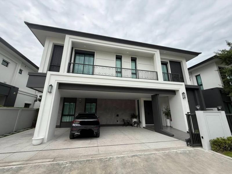 ให้เช่า บ้านเดี่ยว โครงการ ฌอน จตุโชติ รามอินทราสนใจติดต่อ คุณเจี๊ยบ Tel. 081 416 4142 Tel. 094 448 5038id : jeab_chick (สามารถแอดไลน์ สอบถามได้ คะ)พื้นที่ใช้สอย 420 ตรม.5 ห้องนอน6 ห้องน้ำ1 ห้องแม่บ้าน4 ที่จอดรถราคา 250,000 บาท/เดือนสถานที่ใก้ลเคียงคู้บอนจตุโชติรามอินทราสุขาภิบาล 5เทพรักษ์ใกล้จุดขึ้น-ลง ทางด่วนฉลองรัชด่านจตุโชติที่ตั้ง โครงการ ฌอน จตุโชติ แขวงท่าแร้ง เขตบางเขน กรุงเทพมหานครสนใจ�