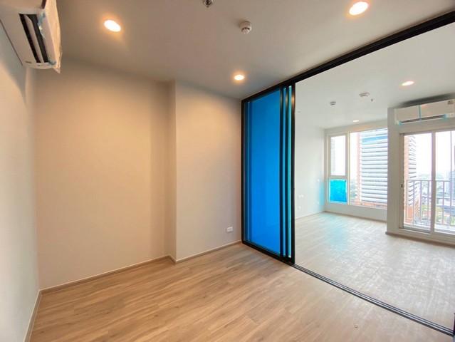 ขายคอนโด CULTURE ทองหล่อ 30.81 ตร.ม.ชั้น18 ใกล้BTSทองหล่อ ระเบียงทิศตะวันออก ฝั่งเอกมัย วิวโล่งห้องใหม่ไม่เคยเข้าอยู่ติดต่อ : คุณภัสพงณ์ 0634098164Line : deedaa23https://www.facebook.com/profile.php?id=61581484955548พื้นที่ 30.81 ตารางเมตร ชั้น 18 1ห้องนอน 1ห้องน้ำ 1ห้องนั่งเล่นพร้อม เคาน์เตอร์ครัว เตาไฟฟ้า เครื่องดูดควัน กระจกกั้นอาบน้ำ แอร์ 2 เครื่องภายในกั้นห้องแยกเป็นสัดส่วนระหว่างห้องนอนและห้องนั่งเล่นเป็นห้องขายดี�