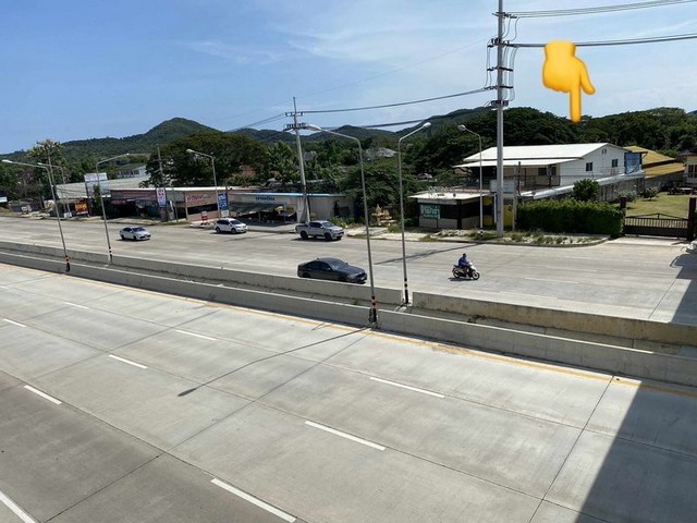 TEL : 092-288 9359 คุณดนิตาLine : https://line.me/ti/p/yxo92dHWP1รายละเอียด : เนื้อที่ขนาด 320 ตรว. หน้ากว้าง 16 เมตร ลึก 80 เมตรที่ดินพร้อมสิ่งปลูกสร้าง ทำเลดี ติดถนนสุขุมวิท (ถนน 8 เลน)น้ำไฟเข้าถึงพร้อมใช้งานมีถนนสาธารณะเข้าด้านข้างราคาขาย 14,000,000 ลบ.สถานที่ใกล้เคียง : - ใกล้Makro สัตหีบ- ใกล้ BigC- ใกล้ 7-11- ใกล้ตลาดเตาถ่าน- ใกล้โรงเรียนเลิศปัญญา- อยู่ติดสถานีอนามัยเตาถ่าน- ใกล้ตลาด 700ไร่- ใกล้ทะเลหาดสอF-A4 (To74)