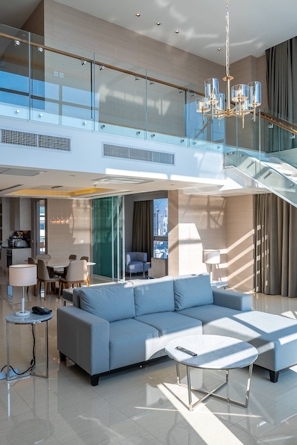 BH3985  ให้เช่า Penthouse Duplex สุขุมวิท 59 ชั้นสูงสุด 165–195 ตร.ม. ใกล้ BTS ทองหล่อ คอนโดหรูใจกลางเมืองติดต่อ Agent คุณบัว (Bua)Tel: 093-646-4597 LINE ID: Bua093ราคา 165,000 บาทต่อเดือนโครงการ Jasmine 59 Hotel Bangkokที่ตั้ง สุขุมวิท 59 แขวงคลองตันเหนือ เขตวัฒนา กรุงเทพมหานครประเภทห้อง Penthouse และ Duplex (ชั้นสูงสุด)แบบห้องและราคาPenthouse 2 และ 33 ห้องนอน 3 ห้องน้ำขนาด 165 ตร.ม.ราคา 165,000 บาทต่อเดือนPenthouse 1 และ 43 ห้องนอน 3 ห้องน้ำขนาด 195 ตร.ม.Duplex ชั้น 27–28 (สูงสุด)�