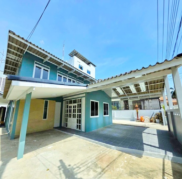 MRT บางซื่อ 900ม. และ ทางด่วนประชาชื่น พื้นที่ใช้สอย 100 ตร.ว. ถนนรัชดาภิเษก  บ้านเดี่ยว ฟังก์ชัน 4 นอน 3 น้ำ ใกล้ รถไฟฟ้าสีแดงจตุจักร 385ม.  300 ตร.ม. 39,999-44,999 B-M. ทำเลศักยภาพย่านจตุจักร ใกล้การเดินทางสะดวก เหมาะสำหรับอยู่อาศัย สำนักงาน หรือทำธุรกิจ ใกล้ตลาดประชานิเวศน์ 1.7 กม.โรงเรียน และโรงพยาบาล MRT Chatuchak 385m. MRT BangSue 900m. Prachachuen Expressway 1 km.Ratchadaphisek Rd. house 4bed 3bath Red Line 100 sq.wa. 300 sq.m. usable area rent 39,999-44,999 B-M prime location in Chatuchak near Ratchadaphisek and Prachachuen ro