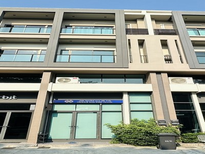 ราคาดีจนตกใจ! ขายโฮมออฟฟิศ โครงการ Workplace เพชรเกษม 81-2 ภายใต้ SC ASSET ทั้งหมด 3.5 ชั้น ขนาด 18 ตร.ว. 175 ตร.ม. .TPI-3035.ขายโฮมออฟฟิศพร้อมผู้เช่า ปัจจุบันติดสัญญา 1 ปี โครงการ Workplace เพชรเกษม 81-2 3.5 ชั้น ขนาด 18 ตร.ว. 175 ตร.ม. ที่มาในสไตล์ Industrial Domesticity ท่ามกลางสภาพแวดล้อมบรรยากาศให้ความร่มรื่น รองรับการอยู่อาศัยและการทำธุรกิจ.รายละเอียด:- ขนาด 18 ตร.ว.- พื้นที่ใช้สอย 175 ตร.ม.- หน้ากว้าง 4 เมตร แนวลึก 11 เมตร- 2 ห้�