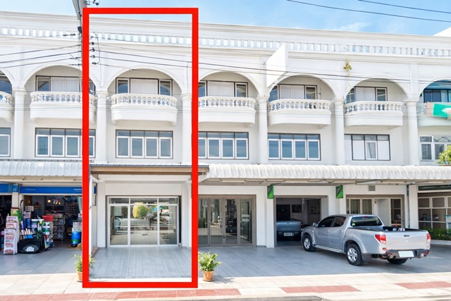 เซ็นทรัล รามอินทรา 1.66ม. อาคารพาณิชย์ 4ชั้น รามอินทรา2-6 MRTลาดปลาเค้า590ม. 28ตร.ว. 432ตร.ม.   2 นอน 2 น้ำ 17,998 B-M. ทำเลติดถนนลาดปลาเค้า เหมาะค้าขาย หรืออยู่อาศัย เดินทางสะดวก ใกล้เดอะแจ๊ส วัชรพล 900 ม.สถานศึกษา แหล่งชุมชน รถไฟฟ้า และเชื่อมต่อถนนสายหลักหลายเส้นทาง เข้าออกเมืองได้ง่ายCentral Ramintra 1.66m 2bed 2bath 4storey commercial building Ramintra 2-6 MRT LadPlaKhao 590m.  28sq.wa. 432sq.m. 17,998THB month prime location on Lad Pla Khao Road ideal for business or residential use convenient transportation near The Jazz Watcharapol 900 m. schools an