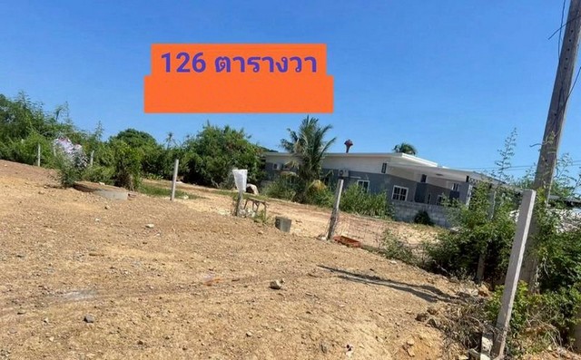 TEL : 092-288 9359 คุณดนิตาLine : https://line.me/ti/p/yxo92dHWP1รายละเอียด : เนื้อที่ขนาด 126 ตรว. ( 504 ตรม.)  วิวภูเขา ติดสวนนงนุช บางเสร่ หน้ากว้าง 18 เมตร ลึก 28 เมตร ติดถนนหน้ากว้าง ใกล้สถานนีรถไฟสวนนงนุช เหมาะสำหรับ สร้างบ้านขาย+พักผ่อน ปล่อยเช่ารายวัน วิวสวย วิวสวนนุงนุช+ภูเขา เข้าออกได้หลายทาง เดินทางสะดวกหลายทาง ไปบางเสร่ มอเตอร์เวย์  สัตหีบ สนามบินอู่ตะเภา เข้าพัทยา Silverlake เขาชีจรรย์ มุมอร่อย ดิ�