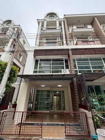 RT01951 ให้เช่าโฮมออฟฟิศ 4 ชั้น 5 ห้องนอน 5 ห้องน้ำ ติดถนนนวมินทร์ เหมาะแก่การอยู่อาศัยและทำเป็นออฟฟิศ โครงการ, พรีเมี่ยมเพลส  นวมินทร์-สุขาภิบาล 1ที่ตั้ง ถ.นวมินทร์ แขวงคลองกุ่ม เขตบึงกุ่ม กรุงเทพมหานคร4 ชั้น  25.1 ตรว พื้นที่ใช้สอย 260 ตรม5 ห้องนอน 5 ห้องน้ำ  แอร์ 7มีม่าน/มู่ลี่ ทุกห้องรปภ .24 ชม.ราคาเช่า 38,000บาท/เดือน  สัญญา 3 ปี Project: Premium Place Nawamin-Sukhaphiban 1Location: Nawamin Rd., Khlong Kum Subdistrict, Bueng Kum District, Bangkok4 floors, 25.1 sq.wah, usab