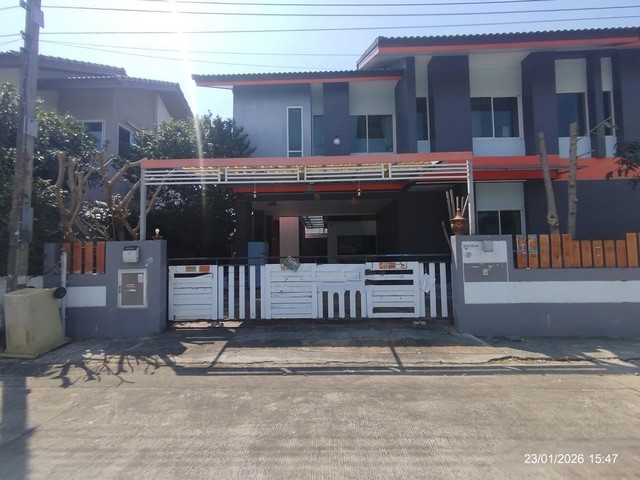   ขาย บ้านเดี่ยว/ทาวน์เฮ้าส์/คอนโด โครงการ เดอะธารา รามอินทรา คลองสามวา  ถนน/ซอย พระยาสุเรนทร์ ตำบล บางชัน อำเภอ คลองสามวา จังหวัด กรุงเทพมหานคร  ราคาโปรโมชั่น   5,362,000   บาท    ลดจาก  6,786,000    บาท ราคาโปรโมชั่นตั้งแต่วันที่ 1 เมษายน 2569 – 30 มิถุนายน 2569  รายละเอียดทรัพย์ -  เนื้อที่ 82.00 ตร.ว.  พื้นที่ใช้สอย 180.50 ตร.ม. -  3 ห้องนอน 3 ห้องน้ำ  -  1 ที่จอดรถ  -  บ้านหันไปทางทิศ ตะวันออกเฉียงเหนือ  พิก�