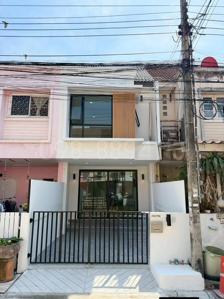 ทาวน์โฮม 2 ชั้น ม.เฟิสท์โฮม ซอยวัชรพลราคา 2,390,000 บาท** โครงการเฟิสท์โฮม ซอยวัชรพล ถนนวัชรพล ซอยวัชรพล1 แขวงท่าแร้ง เขตบางเขน กรุงเทพมหานคร 10230** ทำเลดีเยี่ยม หลังตลาดถนอมมิตร เพียง 50 เมตร ใกล้ทางด่วน ตลาดถนอมมิตรรายละเอียด :ขนาด 18 ตรว.2 ห้องนอน 3 ห้องน้ำ พร้อมห้องรับแขก และครัวจอดรถได้ 1 คันบ้านหันทิศเหนือการเดินทาง* เดินทางจากถนนวัชรพลถึง 5 แยกวัชรพลเลี้ยวเข้าถนนซอยร�