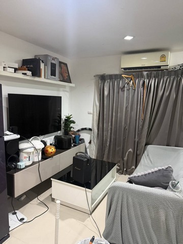 เจ้าของขายเอง# ขายคอนโด ห้องมุม วิวสระ ชั้น 7 **ราคาขาย  1,190,000 บาท**ราคาประเมิน 1,300,000 บาท##สนใจโทร 0909097080# โครงการ Trio Gem Condo ริมหาดจอมเทียน(บางละมุง ชลบุรี)# รายละเอียดห้อง-ตึก A ชั้น 7-ห้องมุม วิวสระว่ายน้ำ บรรยากาศดี-ขนาดประมาณ 29.47 ตร.ม.-1 ห้องนอน 1 ห้องน้ำ-แถมแอร์ 2 ตัว -ทีวี 1 เครื่อง -มีเคาน์เตอร์ครัว พร้อมใช้งาน -TRIO GEM CONDO -ติดถนนสาย 2-ห่างชายหาด 500 พร้อมเข้าอยู่ได้เลย ในห้องมีให้ครบทุกอย่�