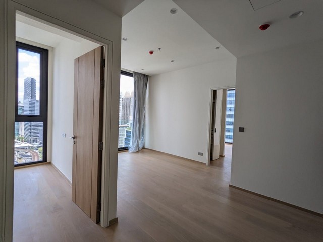 ขายคอนโด Anil​ Sathorn​ 12 Super luxury condo ห้องใหม่​ มือ​ 1 ชั้น27 ขนาด 62 ตรม 2นอน 2น้ำ ห้องมุม​ วิวสวยมาก เห็นใจกลางเมืองย่านธุรกิจ ระเบียงทิศ​ตะวันออก และ ทิศใต้ ติดกับรถไฟฟ้า BTS เซนต์หลุยส์2 ห้องนอน2 ห้องน้ำห้องใหม่​ มือ​1 ชั้น27 ขนาดห้อง 62 ตร.มราคาขาย : 19,312,500 ล้านบาทเงื่อนไข : ค่าโอนคนละครึ่ง#รหัสทรัพย์ : SO652-1042สนใจสอบถามข้อมูลเพิ่มเติมโทร : 085-999-6229 (คุณฝ้าย)โทร : 085-919-9829 (คุณเก็ต)Line : @ispace.estes (มี@นำหน้า)บ