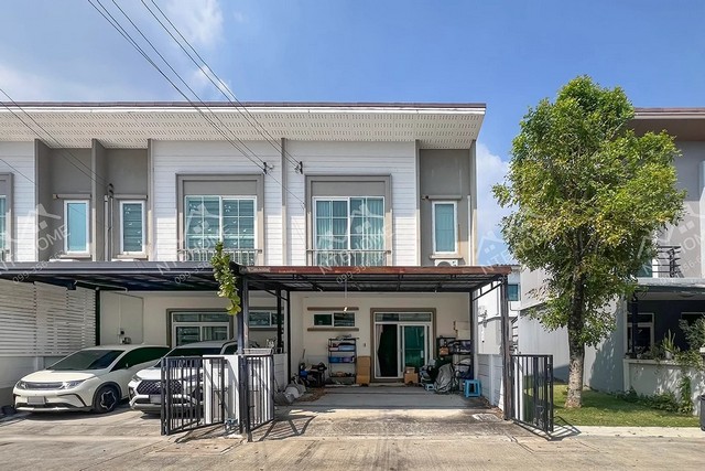 ทาวน์โฮม 2 ชั้น คาซ่า ซิตี้ ราชพฤกษ์-พระราม 5 แปลงมุม ต่อเติมครบ ทำเลดีใกล้รถไฟฟ้า ตรงข้ามวัดสวนแก้ว* แปลงมุมพื้นที่ 18.7 ตร.ว. ฟังก์ชัน 3 ห้องนอน 2 ห้องน้ำ 2 ที่จอดรถ ต่อเติมโรงรถพร้อมปูกระเบื้อง ต่อเติมครัวปิด+เคาเตอร์ครัว ครัวลงเข็มจากโครงการ แถมแอร์ เฟอร์นิเจอร์บิวอินท์บางส่วน ปั๊มน้ำแทงค์น้ำพร้อมใช้งาน* ทำเลดีทางเข้าติดถนนใหญ่บางกรวย-ไทรน้อย บนทำเลที่เชื่�