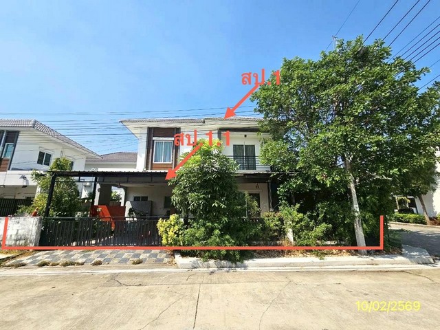   ขาย บ้านเดี่ยว/ทาวน์เฮ้าส์/คอนโด โครงการ แลนซีโอ คริป ลาดกระบัง - สุวรรณภูมิ ถนน วัดศรีวารีน้อย ตำบล ศีรษะจรเข้น้อย อำเภอ บางเสาธง จังหวัด สมุทรปราการ  ราคาโปรโมชั่น   3,782,000   บาท    ลดจาก  4,950,000    บาท ราคาโปรโมชั่นตั้งแต่วันที่ 1 เมษายน 2569 – 30 มิถุนายน 2569  รายละเอียดทรัพย์ -  เนื้อที่ 53.40 ตร.ว.  พื้นที่ใช้สอย 173.00 ตร.ม. -  4 ห้องนอน 2 ห้องน้ำ  -  1 ที่จอดรถ  -  บ้านหันไปทางทิศ ตะวันออกเฉียงใต