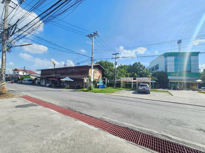 ขายที่เปล่าบ้านหมอ ที่ดินบ้านหมอสระบุรี ที่เปล่าสระบุรีต.บ้านหมอ อ.บ้านหมอ จ.สระบุรีเนื้อที่ 1 ไร่ 58 ตรว. =458 ตร.วหน้ากว้างติดถนน37ม.ลึก 28 ม.ทำเลมีอนาคต แหล่งชุมชนติดธนาคาร ธกส.ขาย 15,000,000 บาทสอบถามเพิ่มเติม นัดดูบ้านและที่ดิน ติดต่อTel : 062-5566954 (คุณปุ้ย) | Line ID : 0616649897