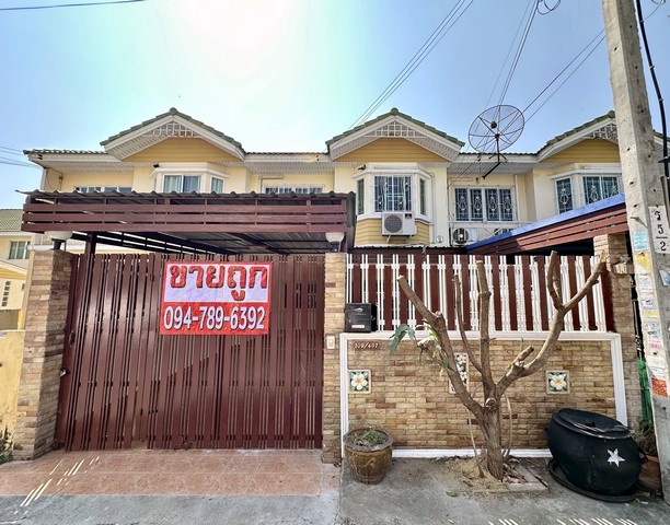 #ถูกมากก!! ทาวน์เฮาส์ ไซส์ใหญ่ 27.7 ตรว. ม.พิศาล (ใกล้โลตัสพระราม2) - 2 ชั้น 3 ห้องนอน 2 ห้องน้ำ 1 ห้องครัวใหญ่ ตกแต่งสวยพร้อมอยู่ ทำเลดี เงียบสงบ - ใกล้ตลาดบางกระดี่ ,ปาล์มสตรีทพระราม 2 , เซ็นทรัลพระราม 2 ,โลตัส  ,  ,เซเว่น ,ซีเจ,ไทวัสดุ- ทำเลดี เดินทางสะดวก ถ.บางกระดี่ /ถ.พระราม 2 /ถ.บางขุนเทียน /ทางด่วนกาญจนาภิเษก พิกัด :  https://maps.app.goo.gl/dsssAKUiAbb3nvkx8?g_st=ilราคา 2.2 ล.  ลดจาก 2.6 ล้าน (เจ้าของขายเอง /งดนายหน้�