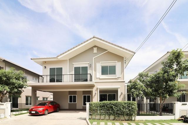 ให้เช่าบ้านเดี่ยวหรู Casa Legend พระราม 5-ราชพฤกษ์ ใกล้ Central Westville บ้านใหม่ Built-in ทั้งหลัง พร้อมอยู่ติดต่อ Agent คุณบัว (Bua)Tel: 093-646-4597LINE ID: Bua093ให้เช่าบ้านเดี่ยวหรู โครงการ Casa Legend พระราม 5-ราชพฤกษ์ บ้านใหม่ตกแต่ง Built-in ครบทั้งหลัง เฟอร์นิเจอร์และเครื่องใช้ไฟฟ้าคุณภาพสูง ทำเลศักยภาพ ใกล้ Central Westville และโรงเรียนนานาชาติ เหมาะสำหรับครอบครัว ผู้บริหาร และชาวต่างชาติราคาเช่า 79000 บาทต่อเดือนรายละเอ�