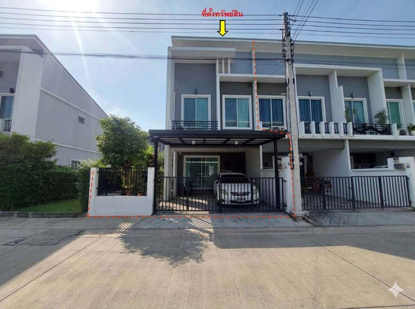  [ขายด่วน!] ทาวน์โฮมหลังมุม พื้นที่เยอะสะใจ..ใกล้ทางด่วนบางพูนเพียง 500 เมตร!โครงการโมดิ วิลล่า รังสิต 2 (สวนพริกไทย-ปทุมธานี) https://maps.app.goo.gl/Qq8KSRMzjgykCQPg7บ้านหลังมุมที่ให้ความรู้สึกเหมือนบ้านแฝด มีพื้นที่สวนข้างบ้านส่วนตัว หน้ากว้างถึง 7 เมตร จอดรถสบาย สภาพสวยพร้อมเข้าอยู่ทันที! ราคาพิเศษเพียง: 2,240,000 บาท (ค่าโอนคนละครึ่ง) รายละเอียดบ้านที่น่าสนใจ:เนื้อที่ดิน: 25.4 ตารางวา (หลังม�