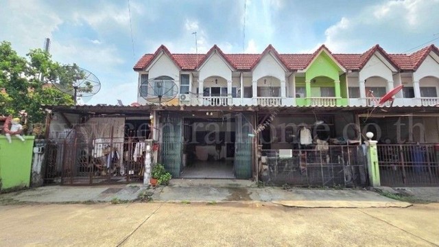 รหัสทรัพย์ : N1066ทาวน์เฮ้าส์ บางเขน สุขาภิบาล 5 ซอย 64 กรุงเทพ บ้านสวย ราคาถูกที่ตั้ง : ถนนสุขาภิบาล 5&nbsp;แขวงออเงิน&nbsp;เขตสายไหม&nbsp;กรุงเทพมหานคร 10220รายละเอียดทรัพย์- ทาวน์เฮ้าส์&nbsp;2&nbsp;ชั้น เนื้อที่ 19.6 ตารางวา พื้นที่ใช้สอย 100&nbsp;ตารางเมตร หลังริม- 2 ห้องนอน, 2&nbsp;ห้องน้ำ, 1 ห้องนั่งเล่น, 1 ห้องครัว, 1 ที่จอดรถ- หน้าบ้านหันไปทางทิศตะวันออกทำเล และสถานที่ใกล้เคียง-&nbsp;แฟชั่นไอส์แลนด์, �