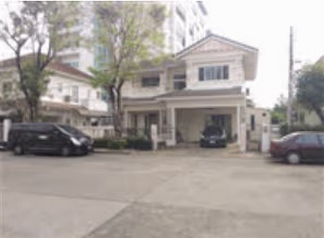    ขายบ้านเดี่ยว 2 ชั้น โครงการ เพอร์เฟคเพลส พระราม 5 - ราชพฤกษ์    ตำยบลบางขุนกอง อำเภอบางกรวย นนทบุรี  ราคา  8,790,000   บาท  (ราคาต่อรองได้)  รายละเอียดทรัพย์ -  เนื้อที่ 72.4 ตร.ว.  พื้นที่ใช้สอย 253 ตร.ม. -  3 ห้องนอน 3 ห้องน้ำ   -  ที่จอดรถ  2 คัน -  บ้านหันไปทางทิศ  พิกัดทรัพย์ : https://maps.app.goo.gl/n8UXjppUtdFwERvC8  สถานที่ใกล้เคียง   -  เดอะวอล์ค ราชพฤกษ์ -  โฮมโปรราชพฤกษ์ -  ตลาดพระราม 5 -  เซ็นทรัล เวสต์วิลล์  รหัสทรัพ�