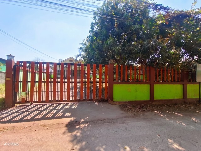   บ้านเดี่ยว ขอนแก่น ถนน สายบ้านทุ่ม-บ้านสำราญ อำเภอ เมืองขอนแก่น  ถนน สายบ้านทุ่ม-บ้านสำราญ (ขก.2009) ตำบล บ้านทุ่ม อำเภอ เมืองขอนแก่น จังหวัด ขอนแก่น  ราคาโปรโมชั่น 1,694,000 บาท    ลดจาก 2,185,000  บาท ราคาโปรโมชั่นตั้งแต่วันที่ 1 เมษายน 2569 – 30 มิถุนายน 2569  รายละเอียดทรัพย์ -  เนื้อที่ 137.70 ตร.ว.  พื้นที่ใช้สอย 133.00 ตร.ม. -  2 ห้องนอน 1 ห้องน้ำ  -  2 ที่จอดรถ  -  บ้านหันไปทางทิศตะวันตกเฉียงเหนือ  พิกั�